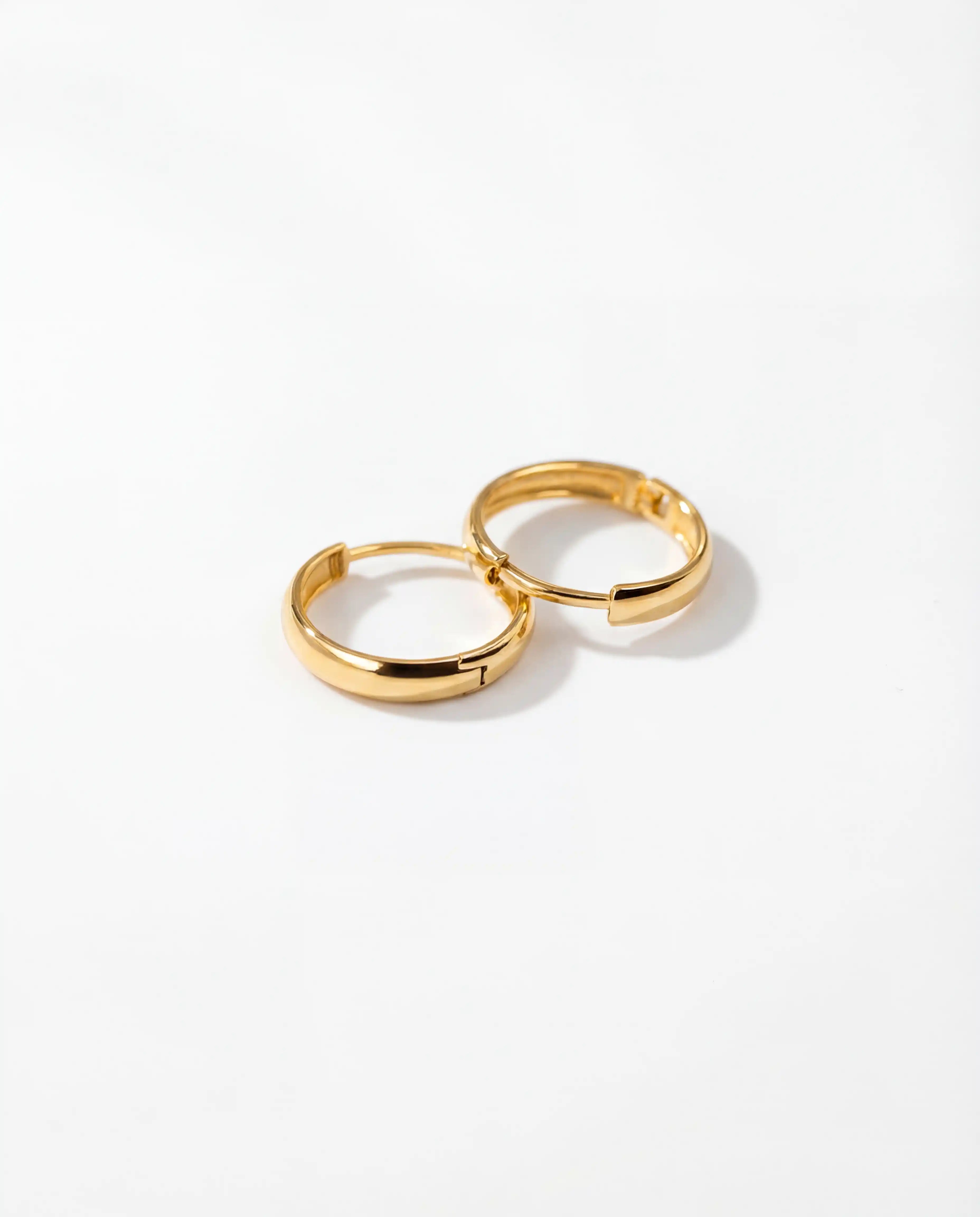 3MM Polished Huggie Earrings