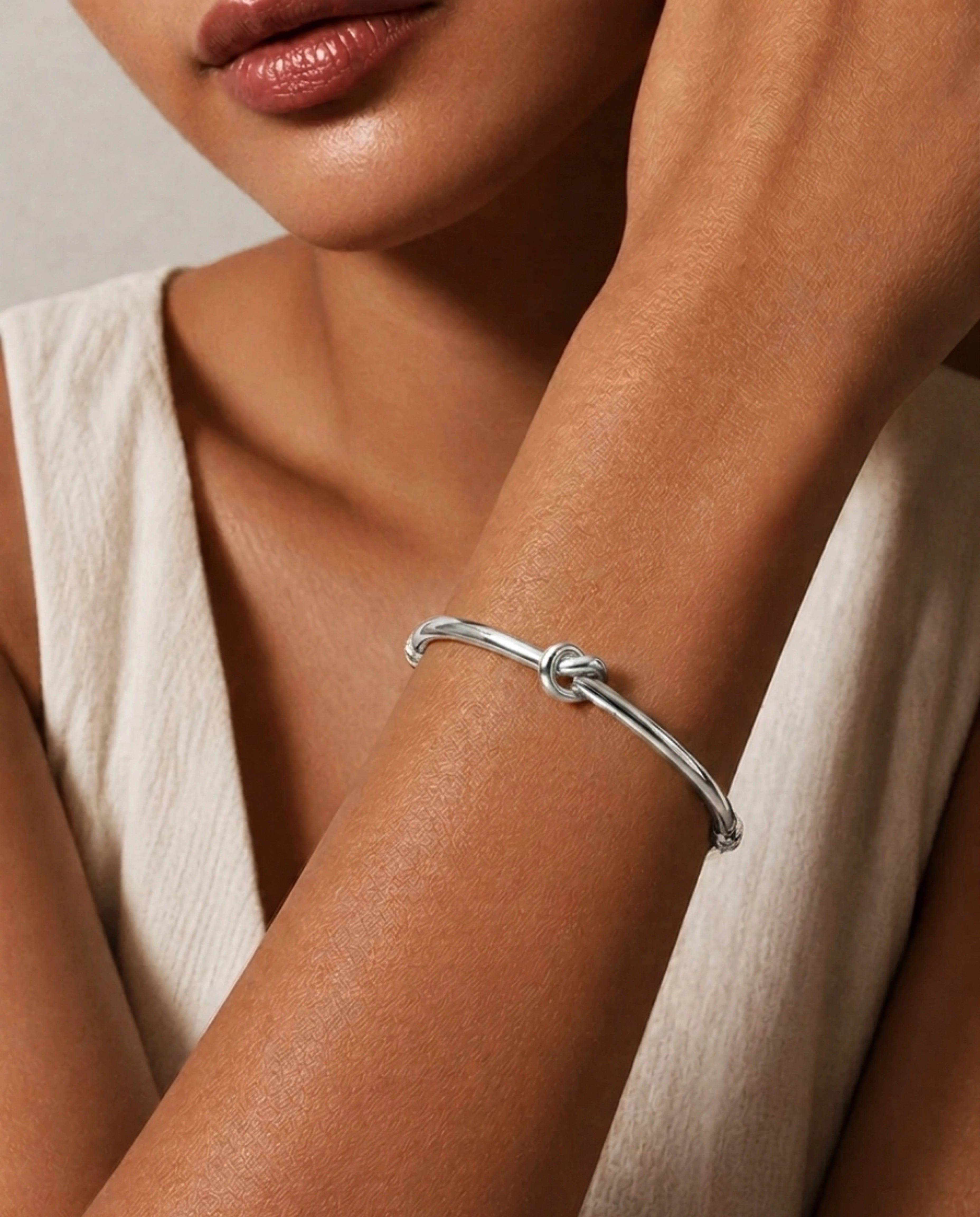 Silver Stationed Knot Bangle