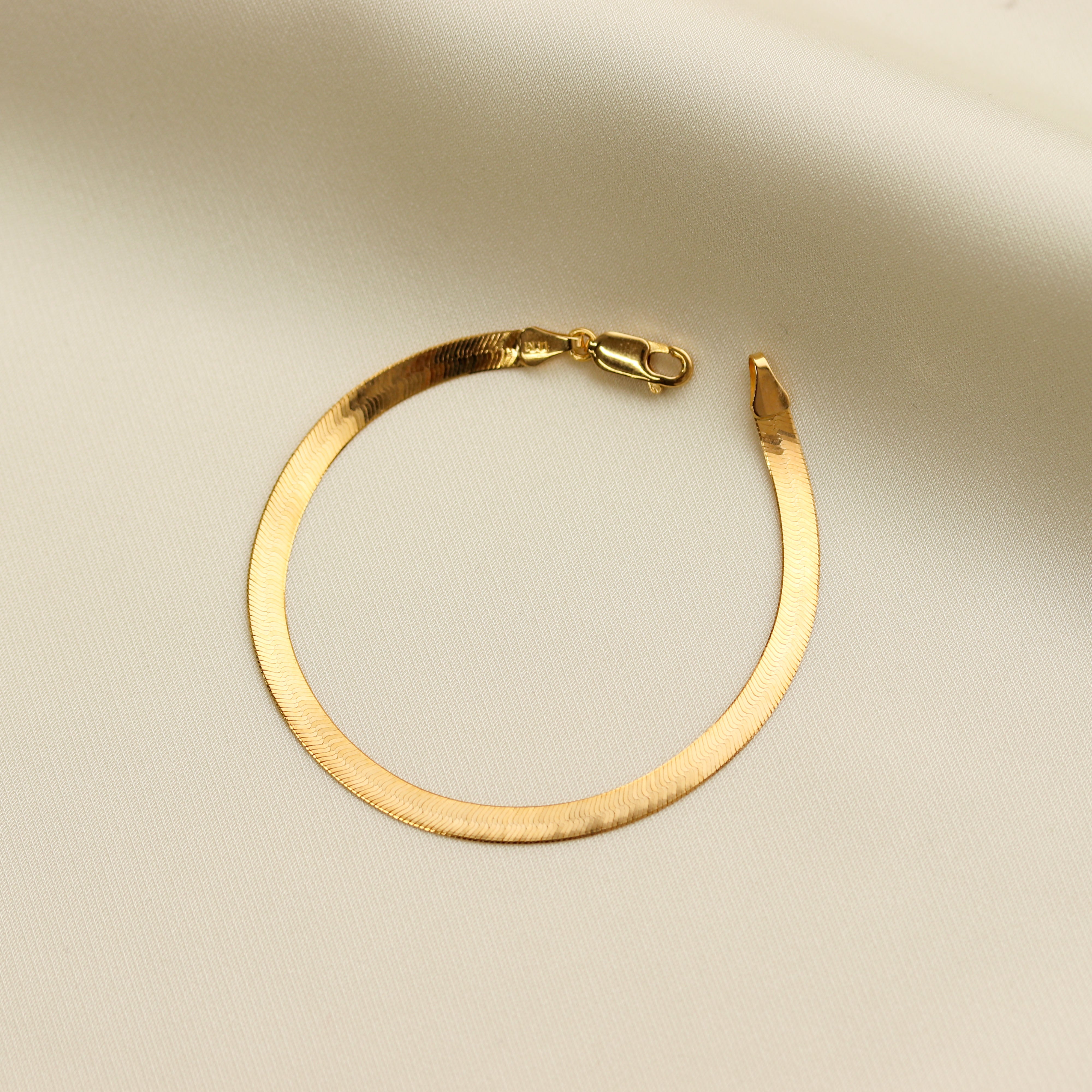 Ruby Gold Polish Hathphool Ring Bracelet For Brides
