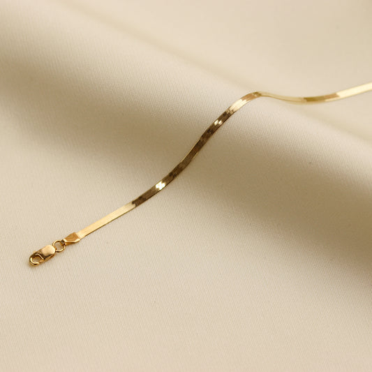 Dainty Herringbone Chain