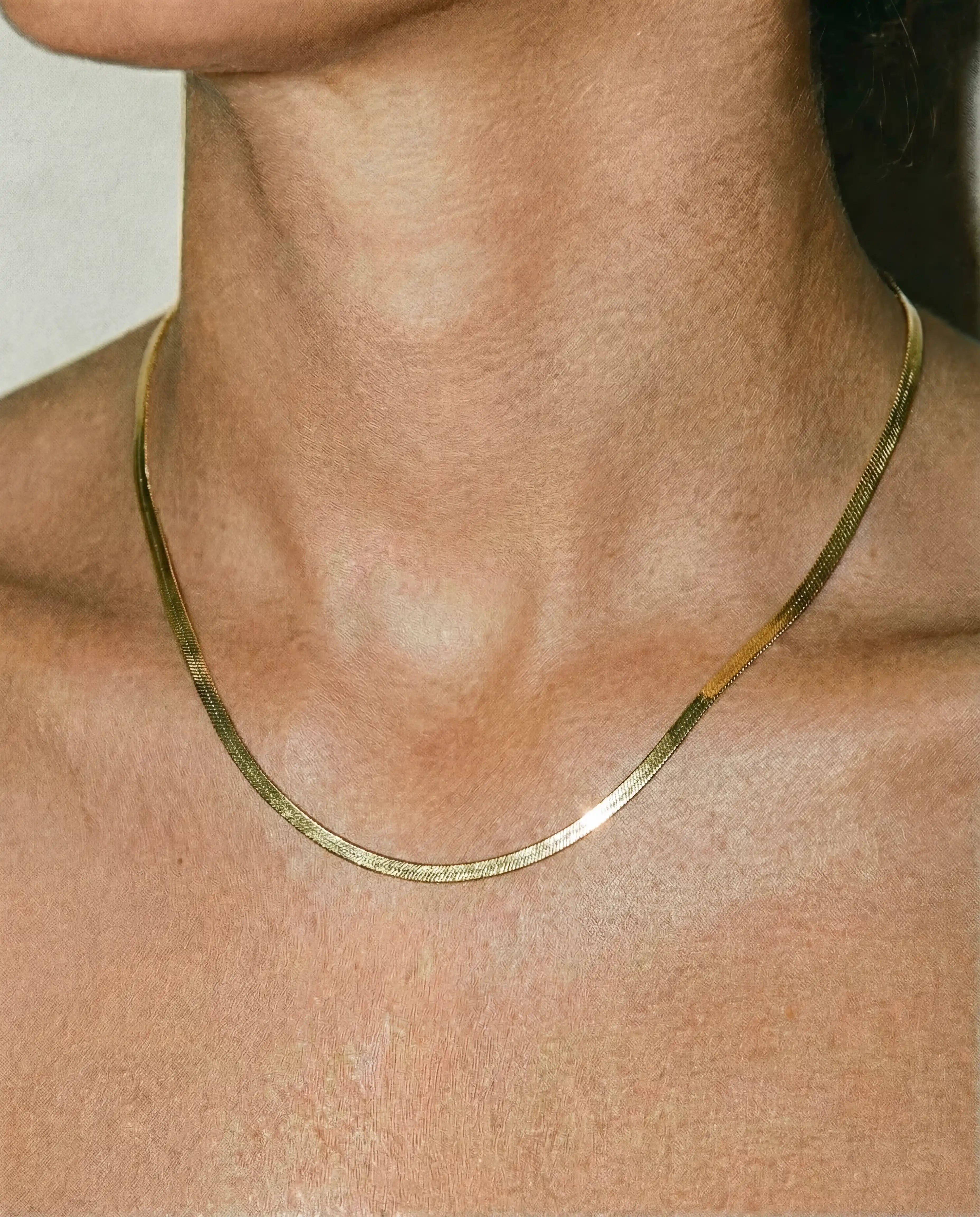 Dainty Herringbone Chain