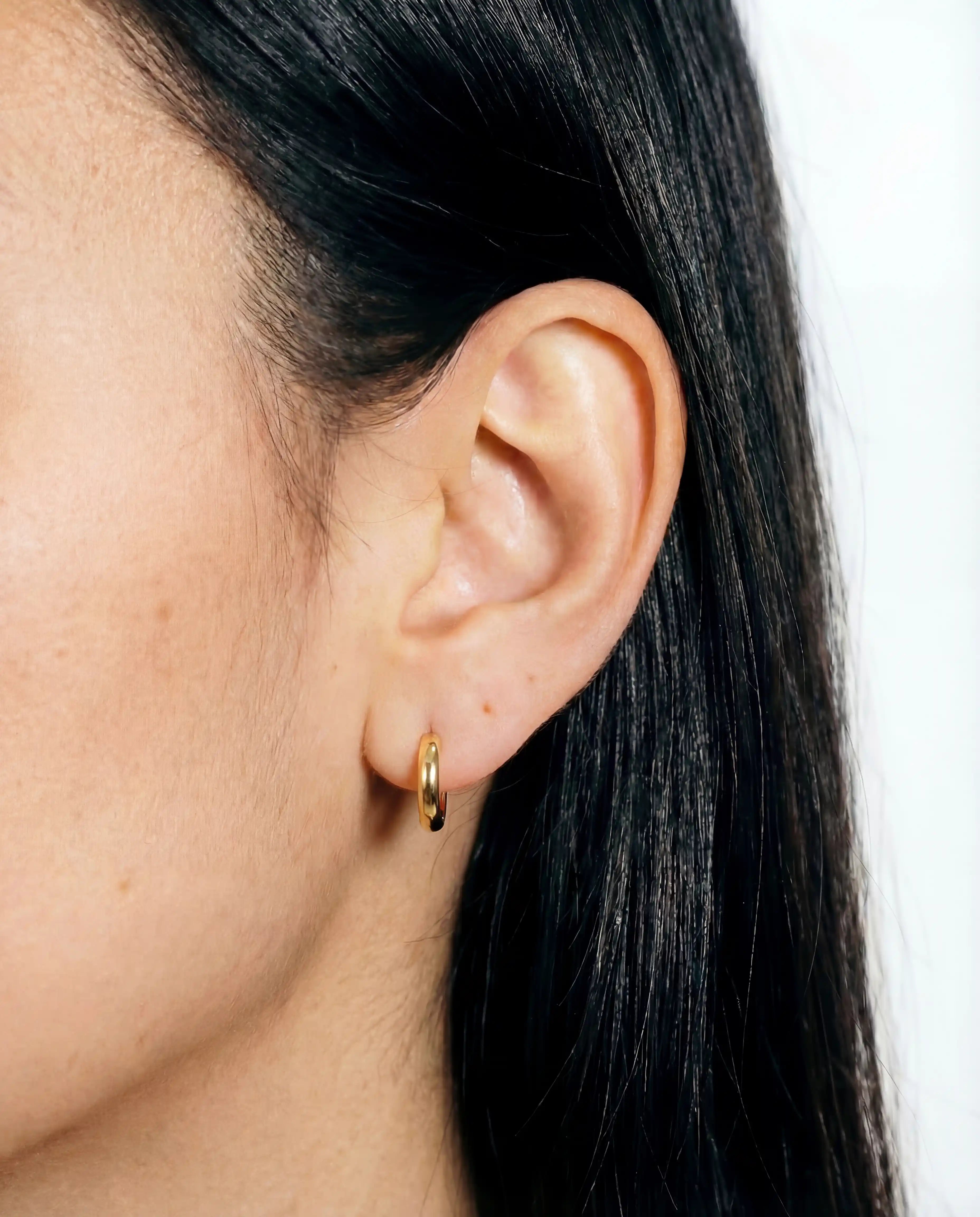 3MM Polished Huggie Earrings