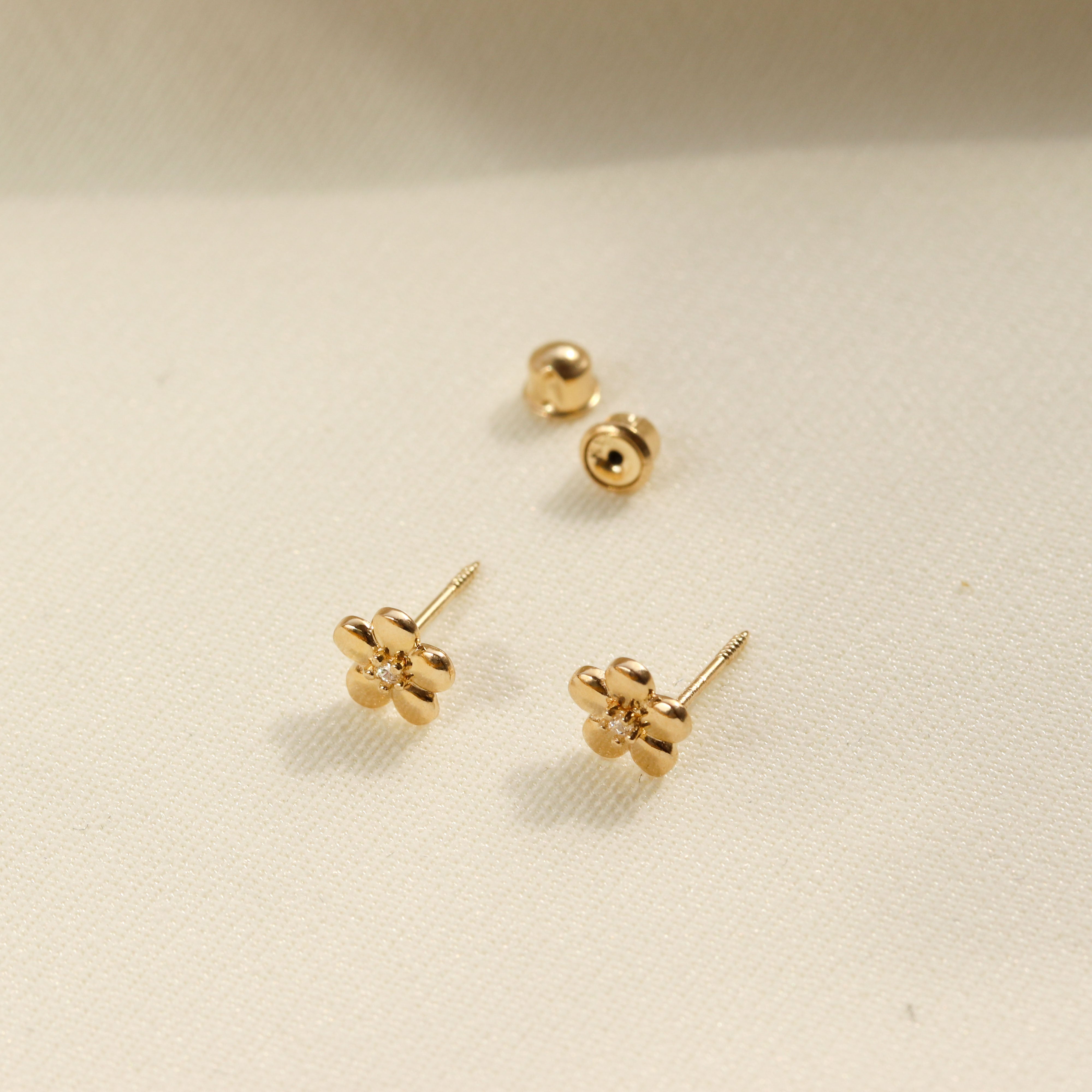 Latest Stylish Gold Stud Earrings Design - PC Chandra