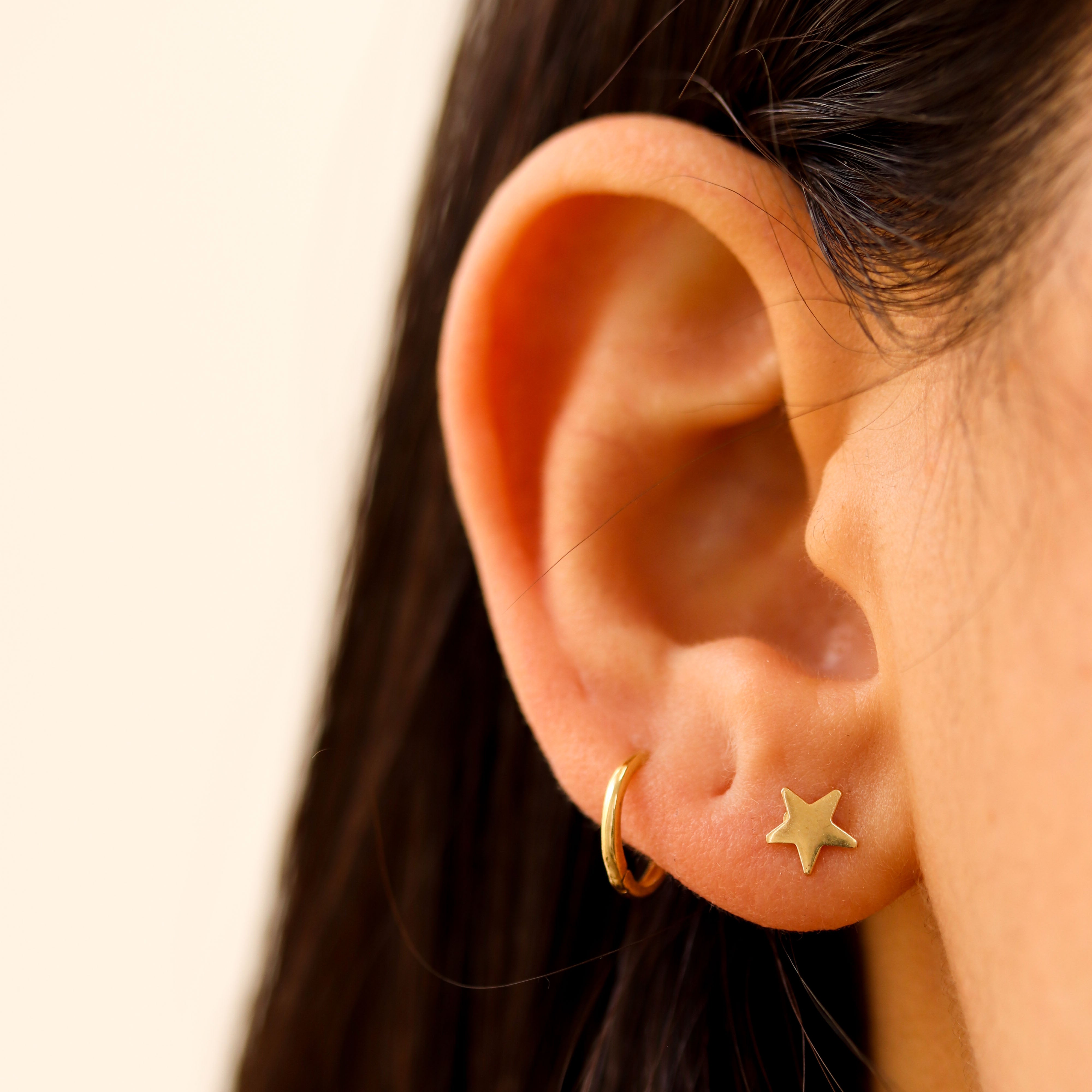 Black Stardust Stud Earrings In Yellow Gold | Jewelry by Johan - Jewelry by  Johan