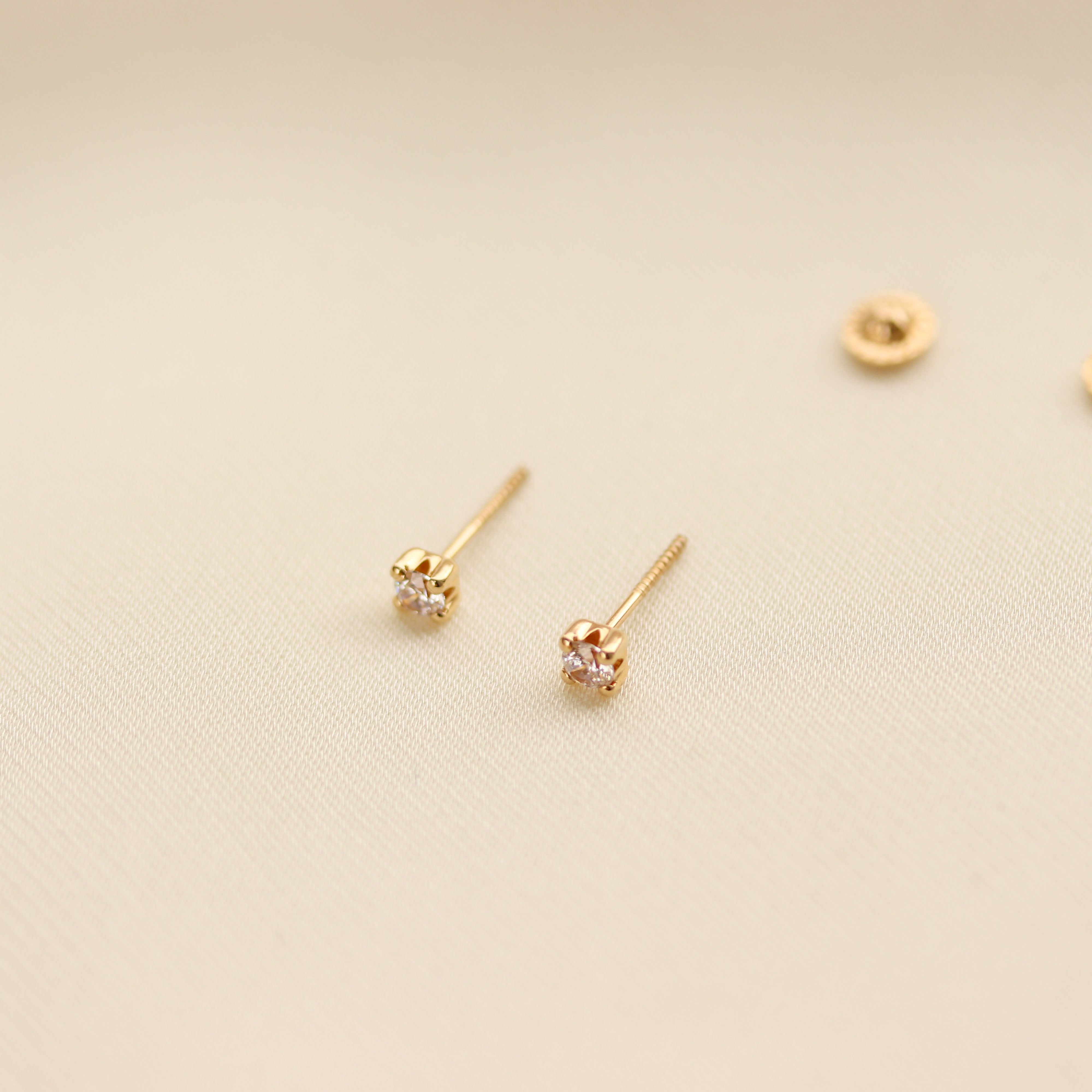 Daily Wear Small Gold Stud Earrings in Thodu Design | Jewelsmart