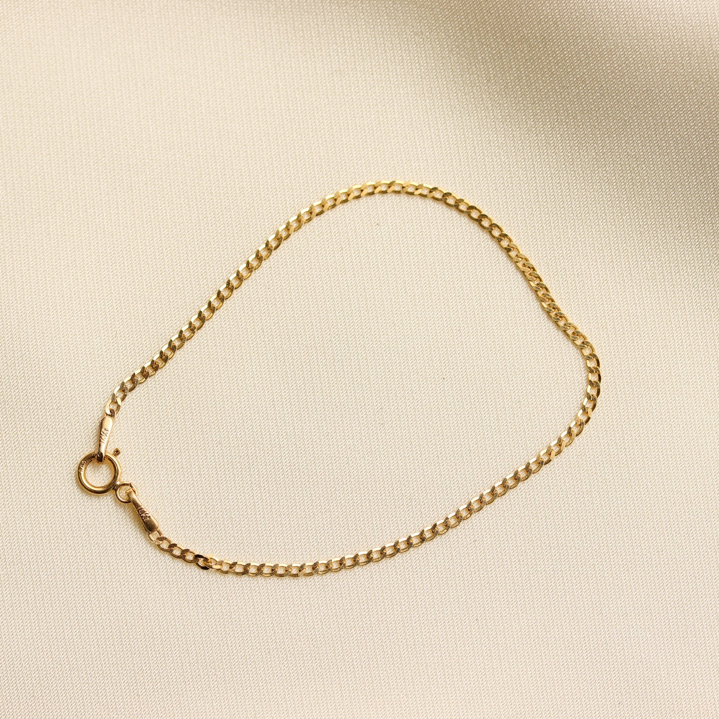 Thin Curb Link Bracelet