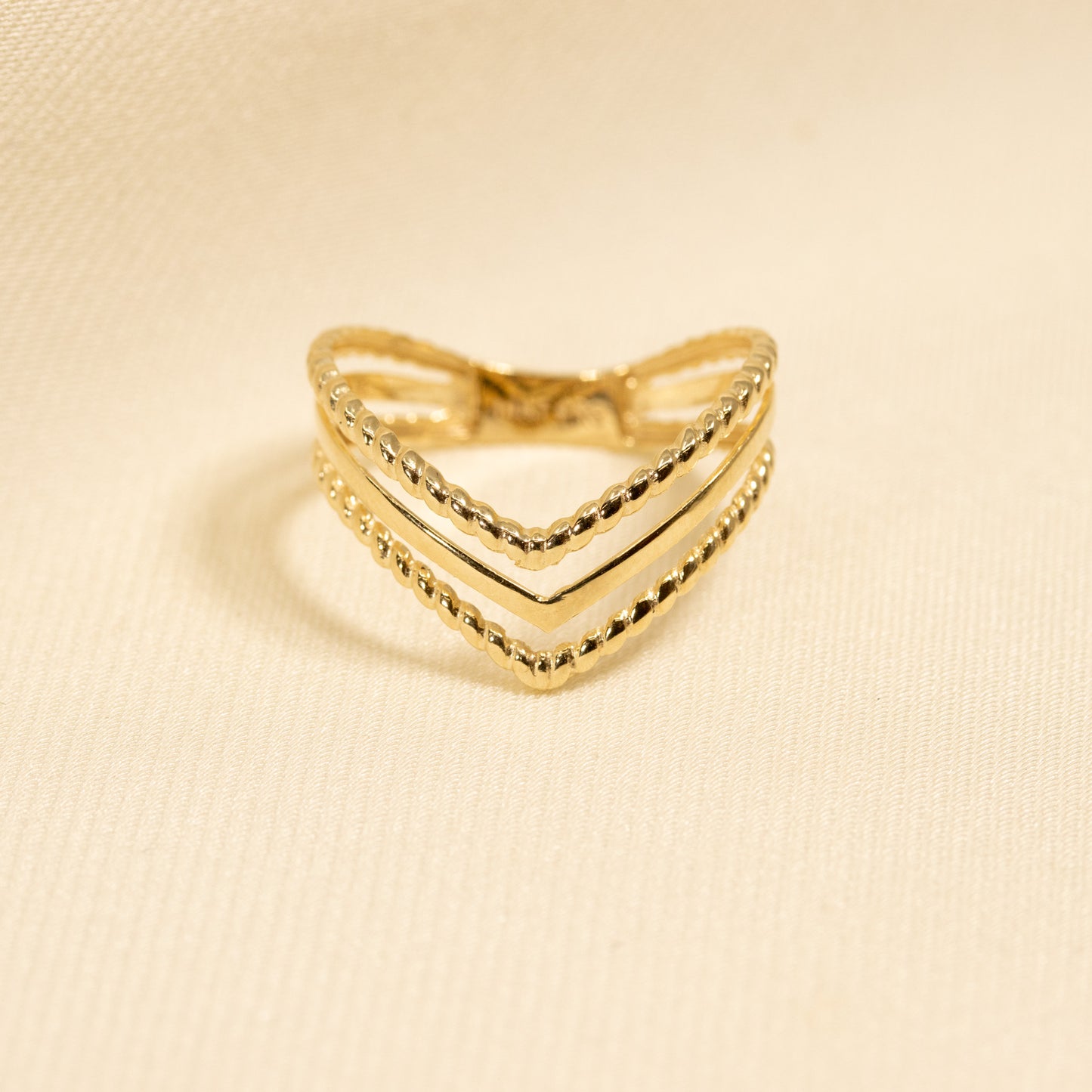 Layered V Ring