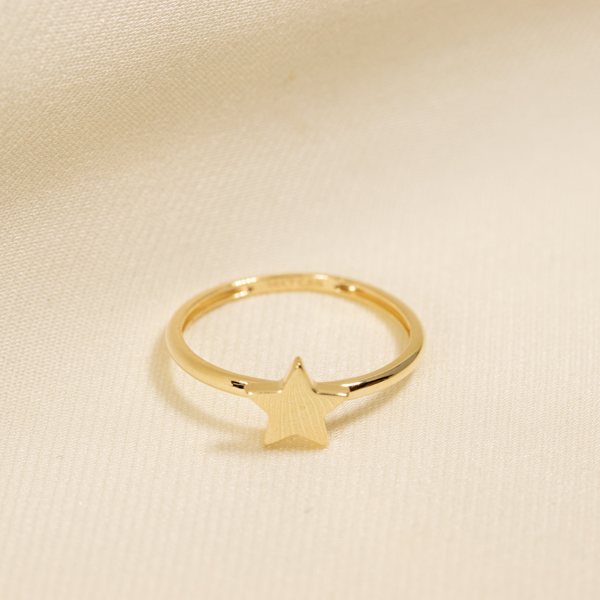 Star Ring – Design Gold Jewelry