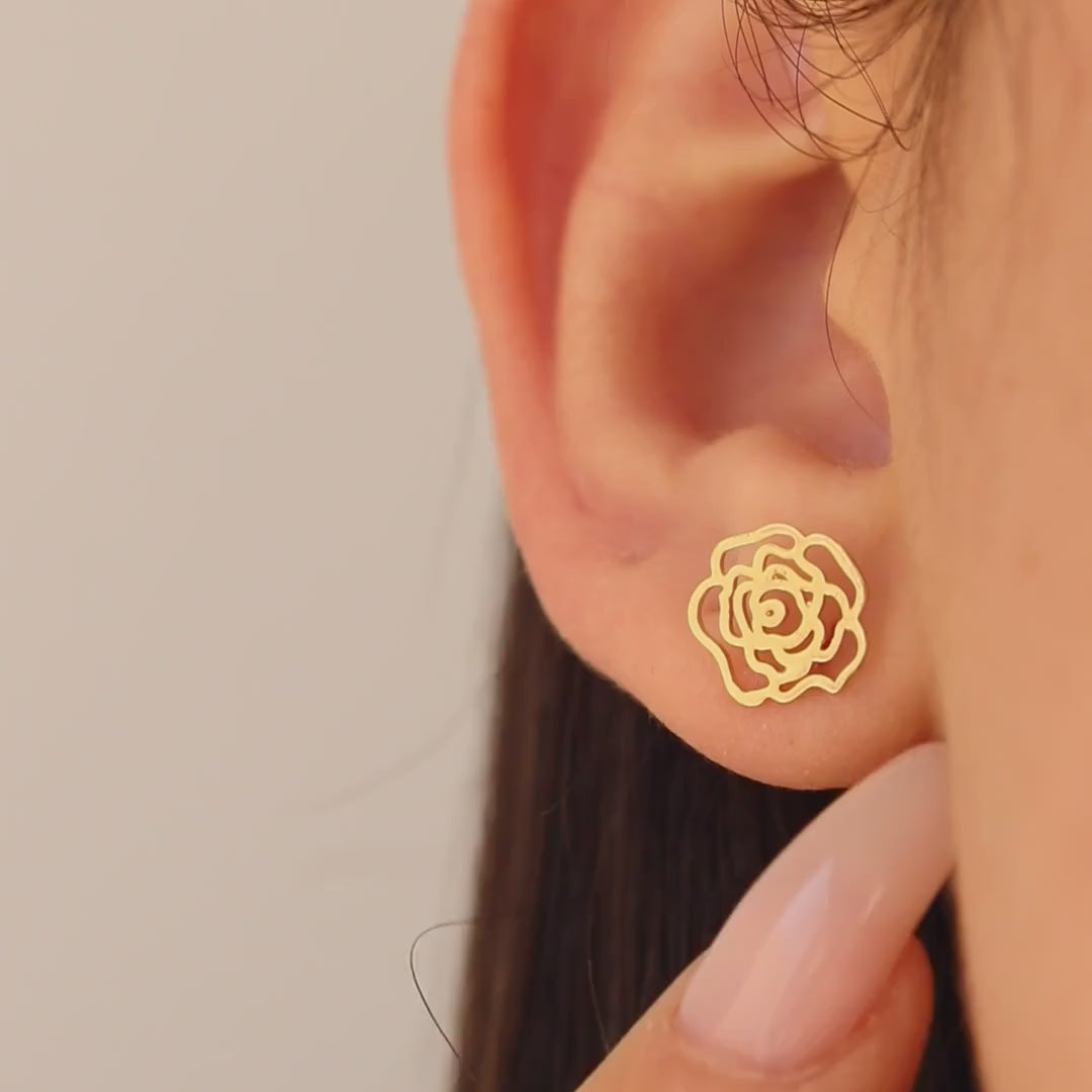 Flower Outline Stud Earrings