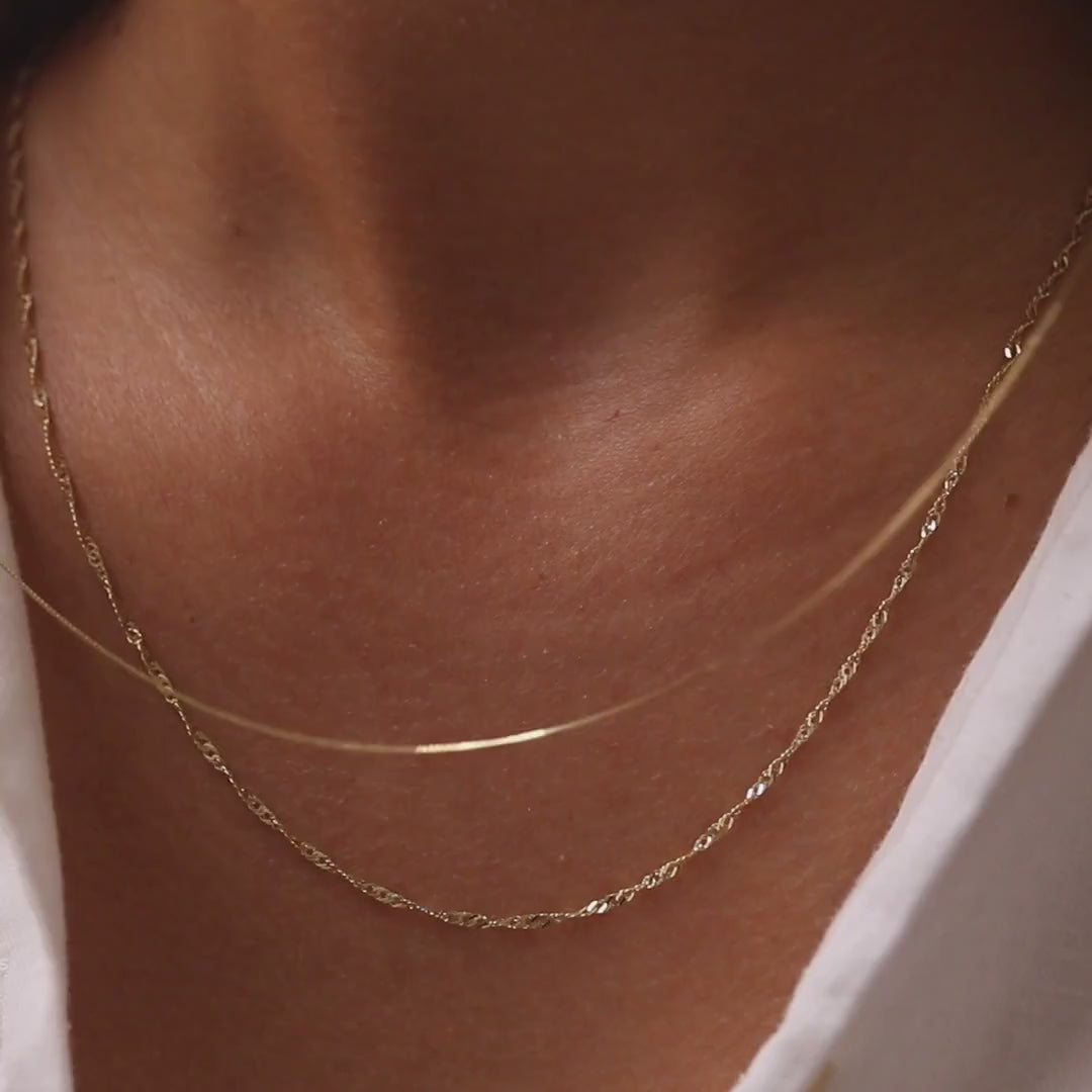 Gift Bundle: Box & Singapore Chain